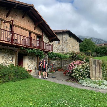 Casa Rural Etxegorri Orozko ภายนอก รูปภาพ